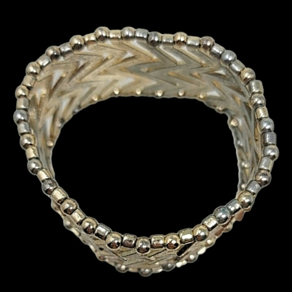 Vintage Chevron Stretch Bracelet - Picture 4 of 6